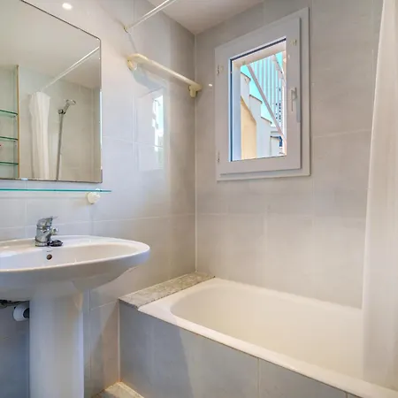 Magrana Over The Sea - Private Pool- By Interhome